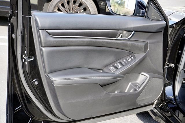 Used 2021  Honda Sport image 20