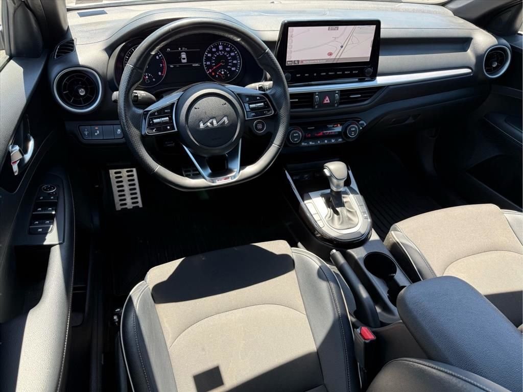 Used 2023 White Kia GT-Line image 20