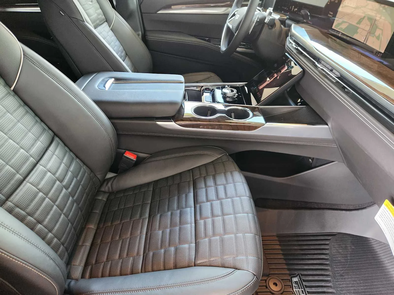 2026 Cadillac Escalade Platinum Sport - Photo 9