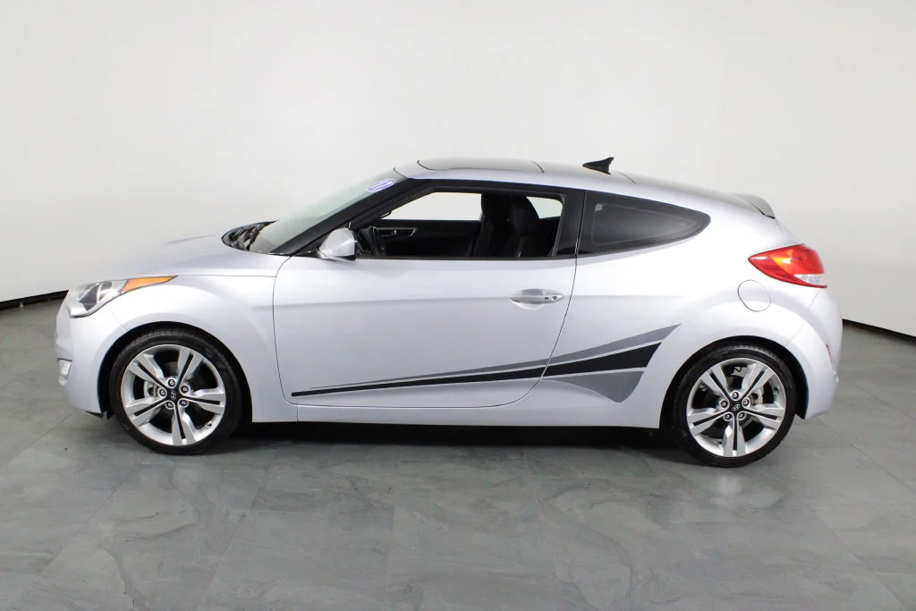 Used 2017 Silver Hyundai Value Edition image 12