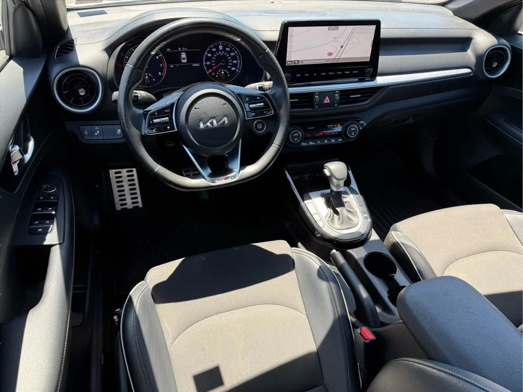 Used 2023 White Kia GT-Line image 20