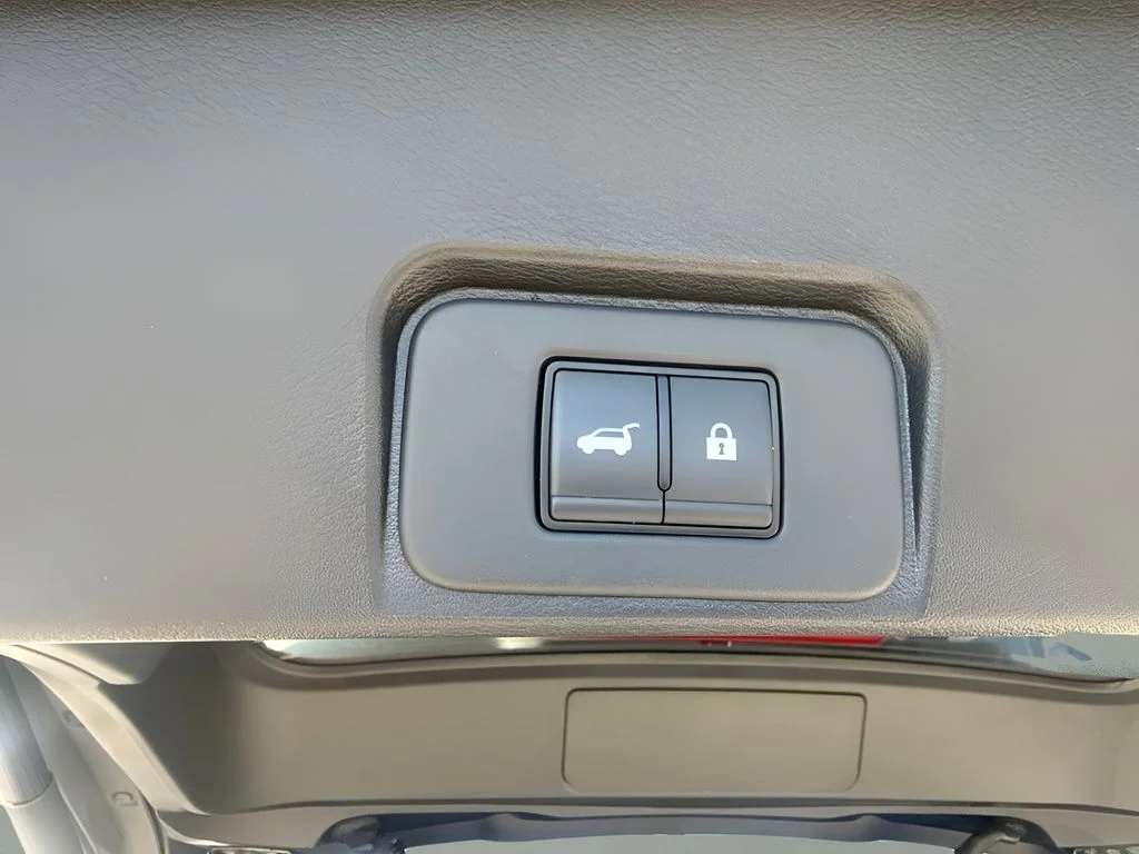 Used 2025 Gray Nissan SV image 23