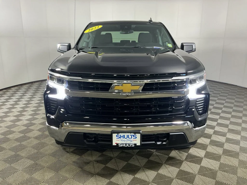 Used 2022 Black Chevrolet LT image 3