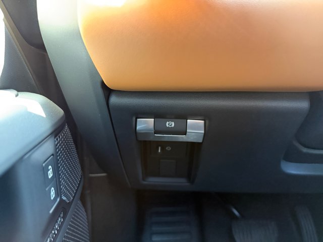 Used 2023 Gondwana Stone Metallic Land Rover X-Dynamic SE image 26