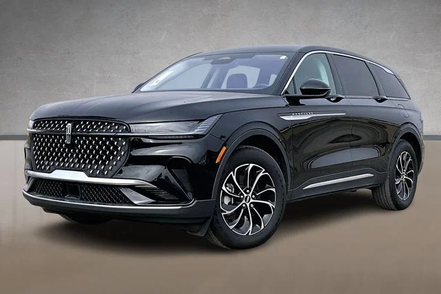 2025 Lincoln Nautilus Premiere AWD's photo