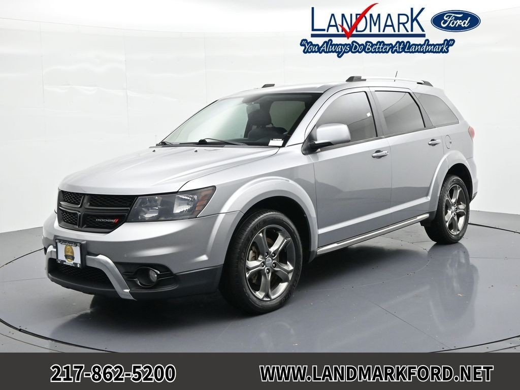 Used 2017 Billet Clearcoat Dodge Crossroad image 1