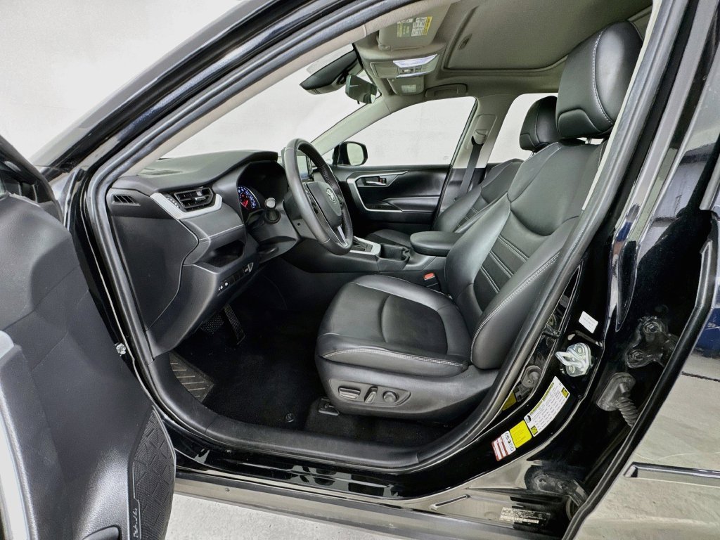 2022 Toyota RAV4 XLE Premium - Photo 22