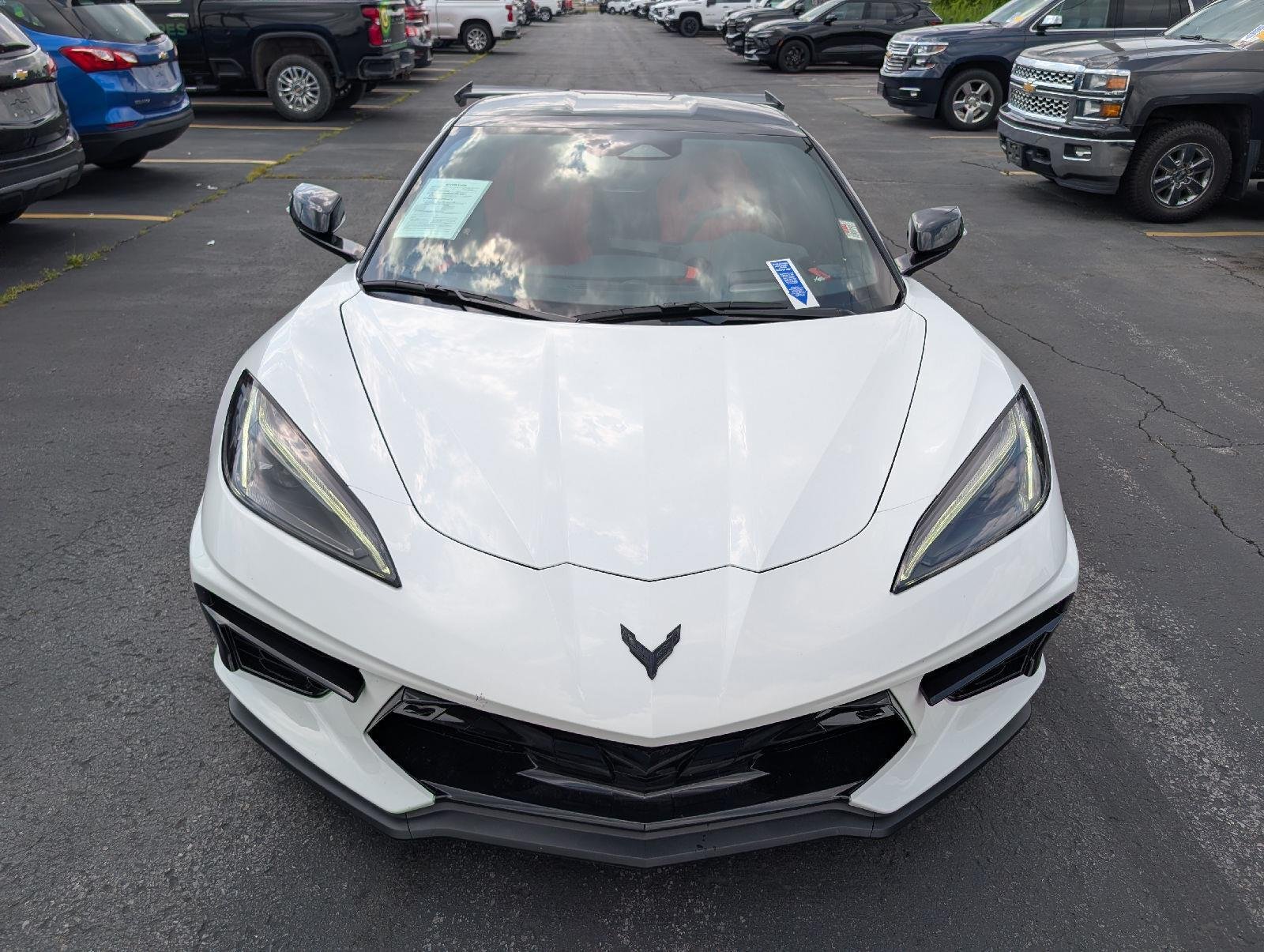 Used 2024 Arctic White Chevrolet 2LT image 4