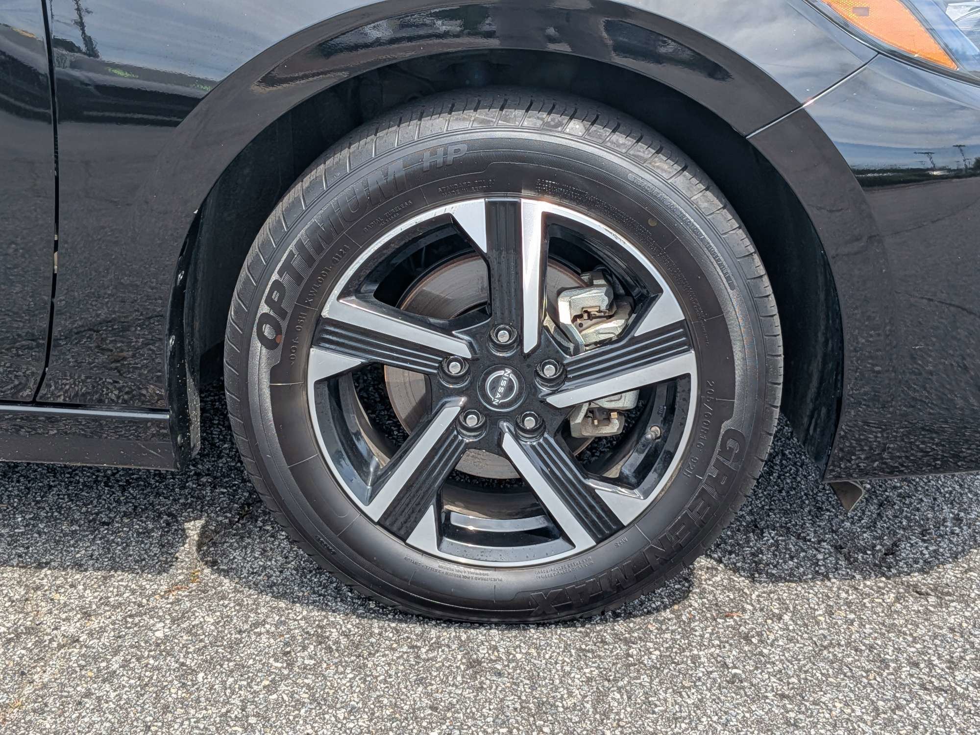 Used 2024 Black Nissan SV image 9