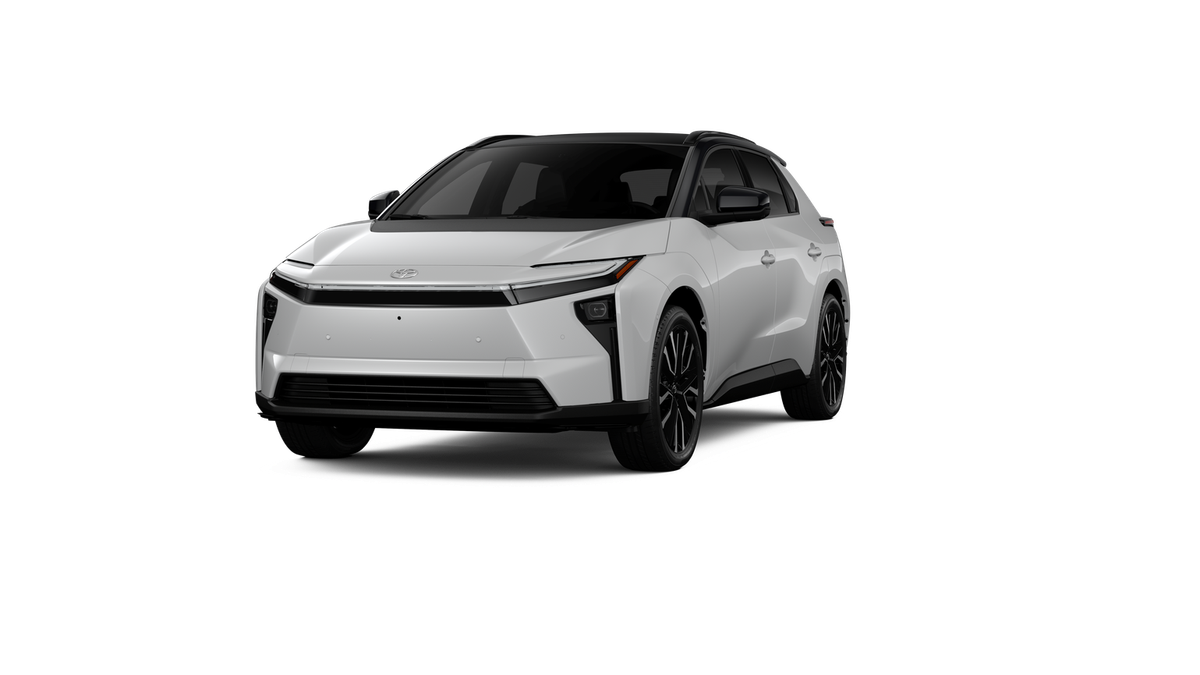 New 2026 Wind Chill Pearl with Midnight Black Metallic roof Toyota Limited image 31
