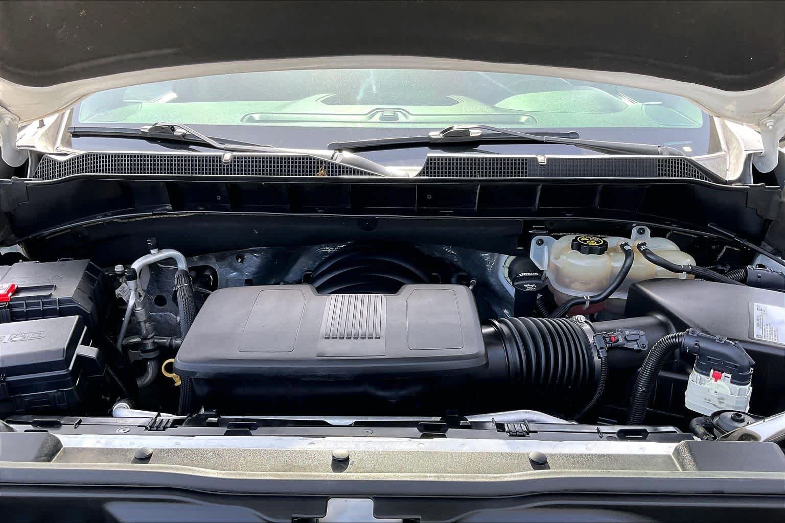 Used 2021 Summit White Chevrolet RST image 28