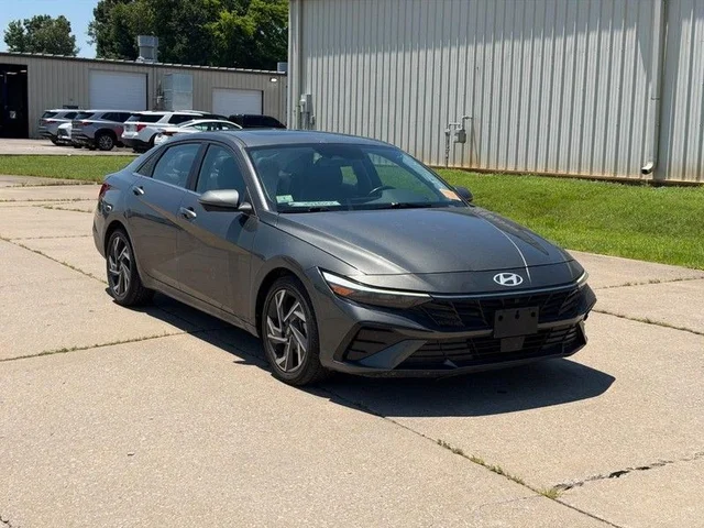 2024 Hyundai Elantra Limited