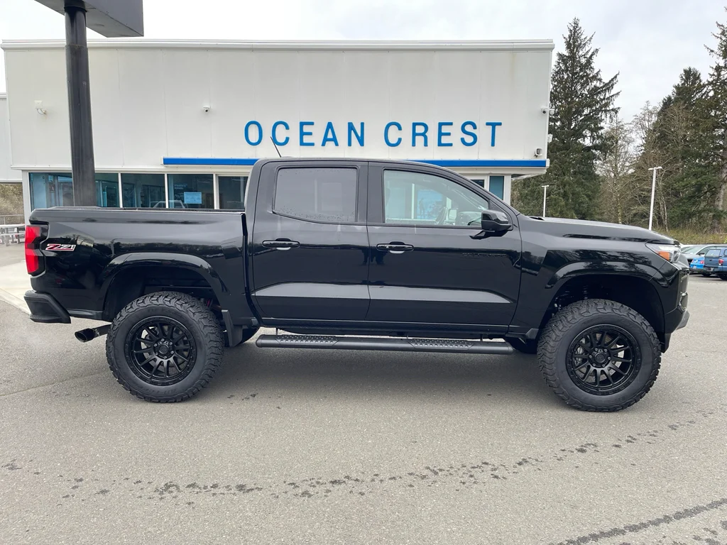 Used 2024 Black Chevrolet Z71 image 1