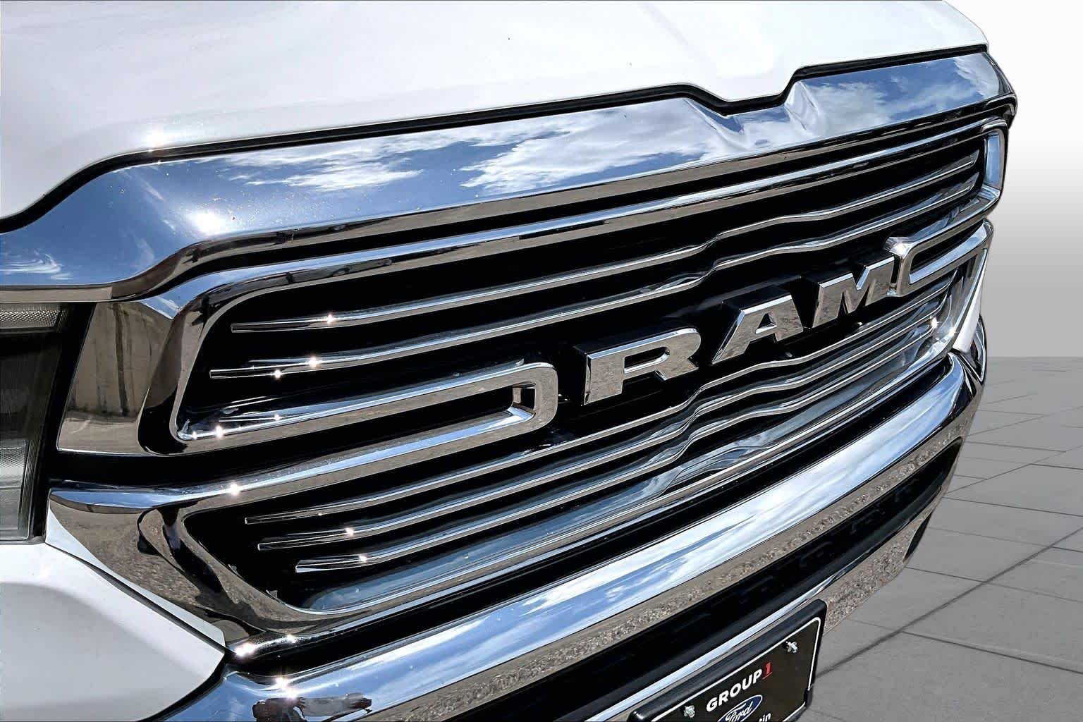 Used 2022 Bright White Clearcoat Ram Laramie image 33