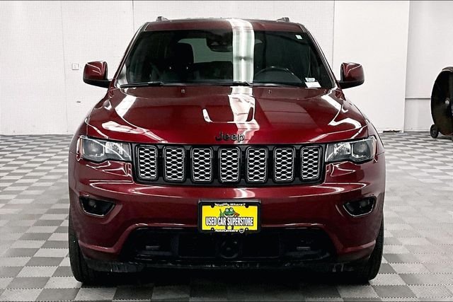 Used 2020 Velvet Red Pearlcoat Jeep Altitude image 4