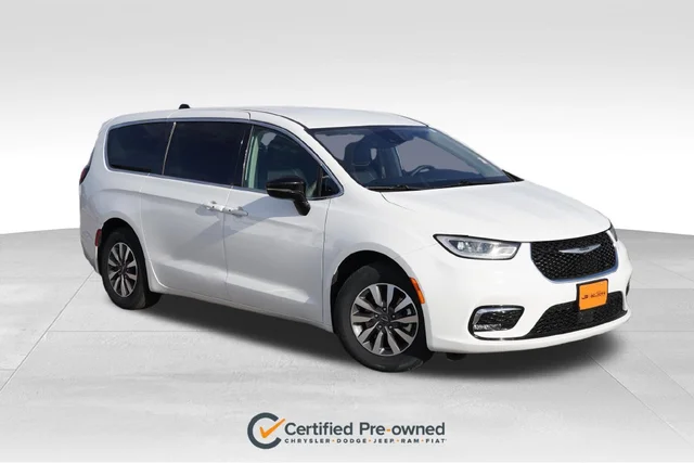 2024 Chrysler Pacifica Hybrid Select