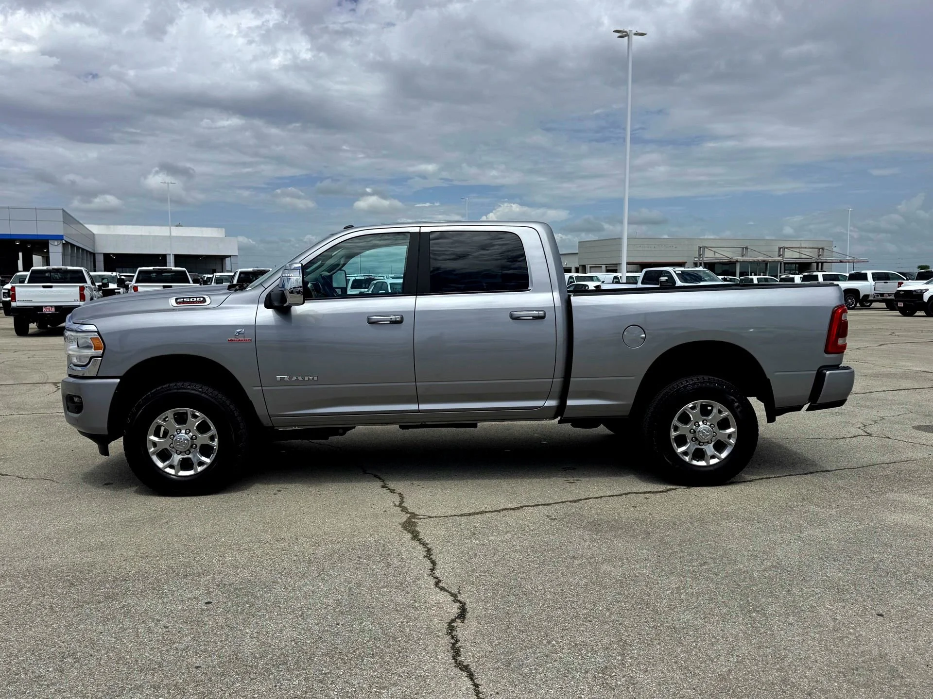 Used 2024  Ram Laramie image 10