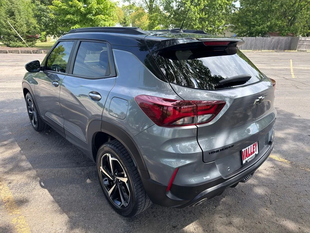 Used 2021 Gray Chevrolet RS image 15