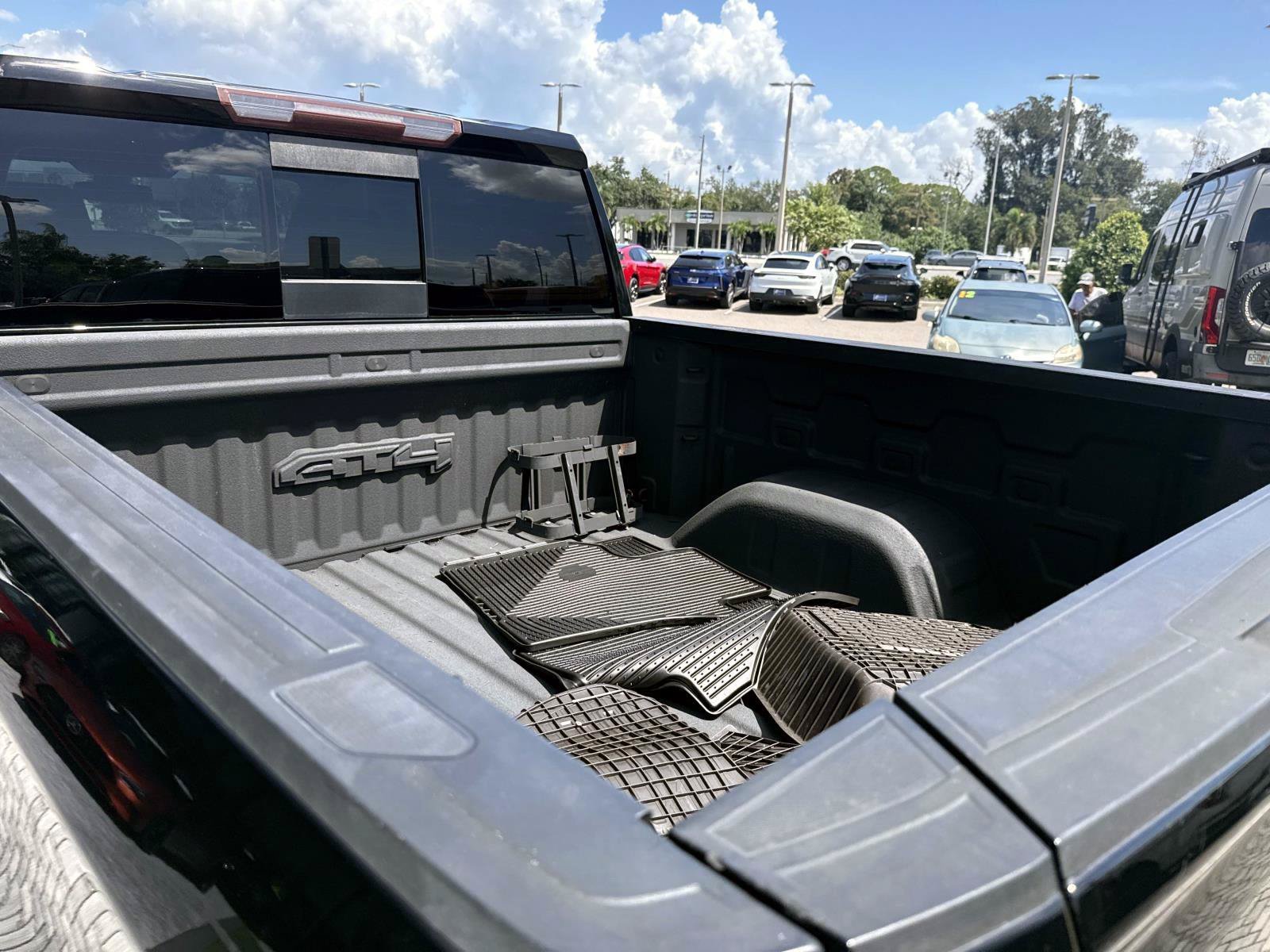 Used 2019 Onyx Black GMC AT4 image 9