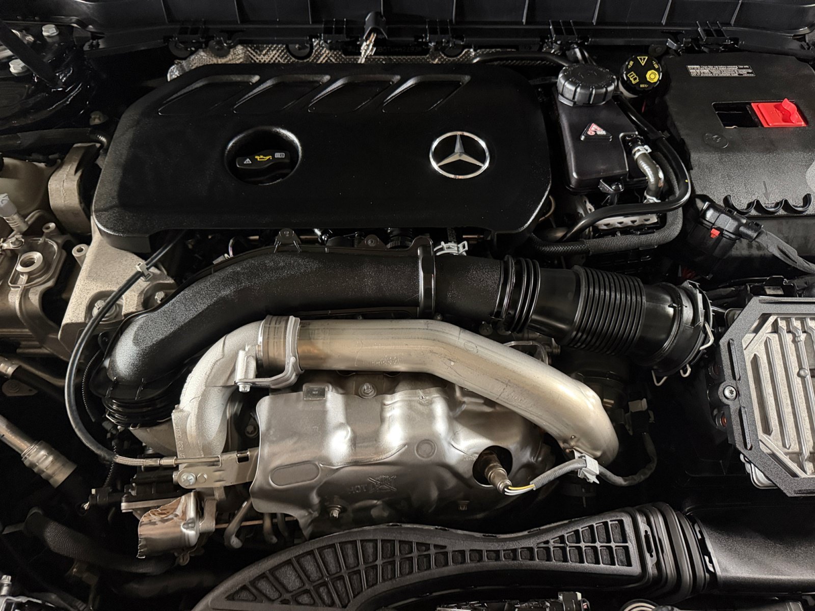 Used 2026 Black Mercedes-Benz GLB 250 image 20