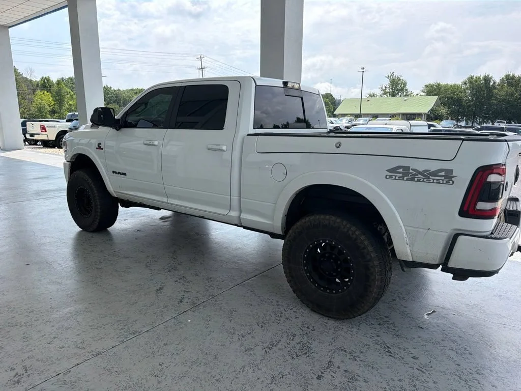 Used 2020 Bright White Clea Ram Laramie image 5