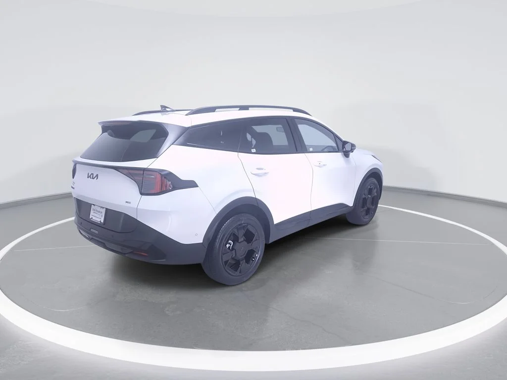 Used 2026 White Kia X-Line image 8