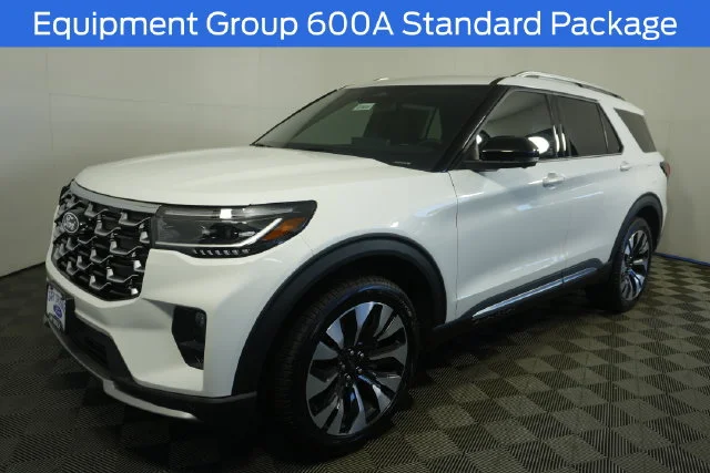 New 2027 Star White Metallic Tri-Coat Ford Platinum™ image 4