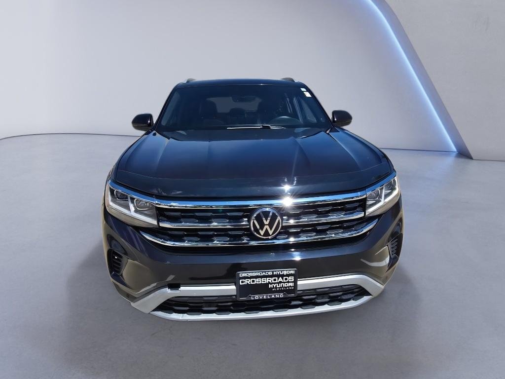 Used 2021 Deep Black Pearl Volkswagen 3.6L V6 SE w/Technology image 8
