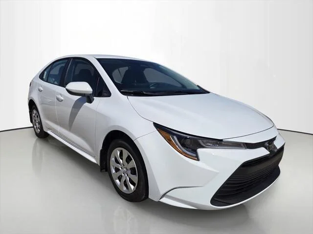 Used 2026 Ice Cap Toyota LE image 6