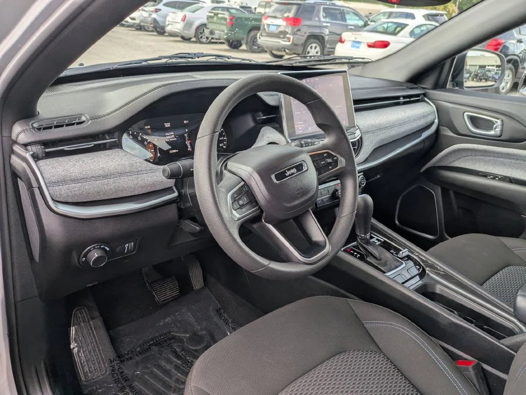 Used 2024 Silver Jeep Sport image 34