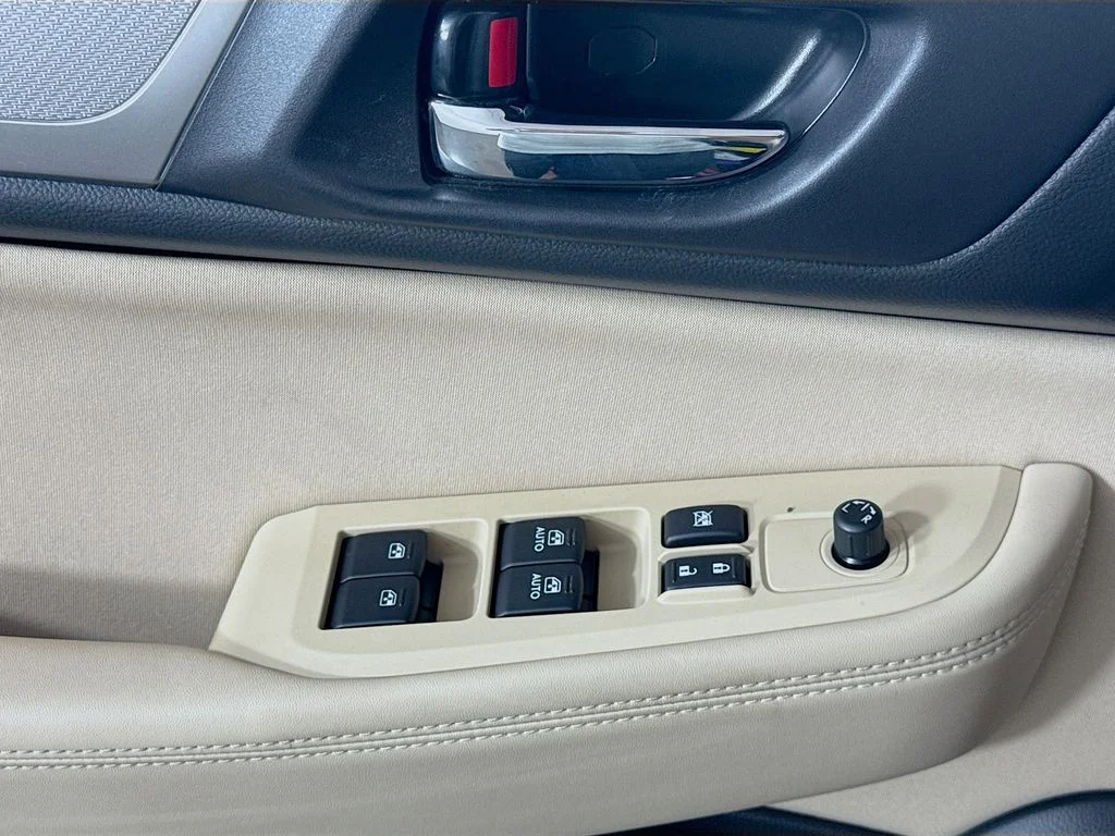 Used 2018 Red Subaru 2.5i image 21