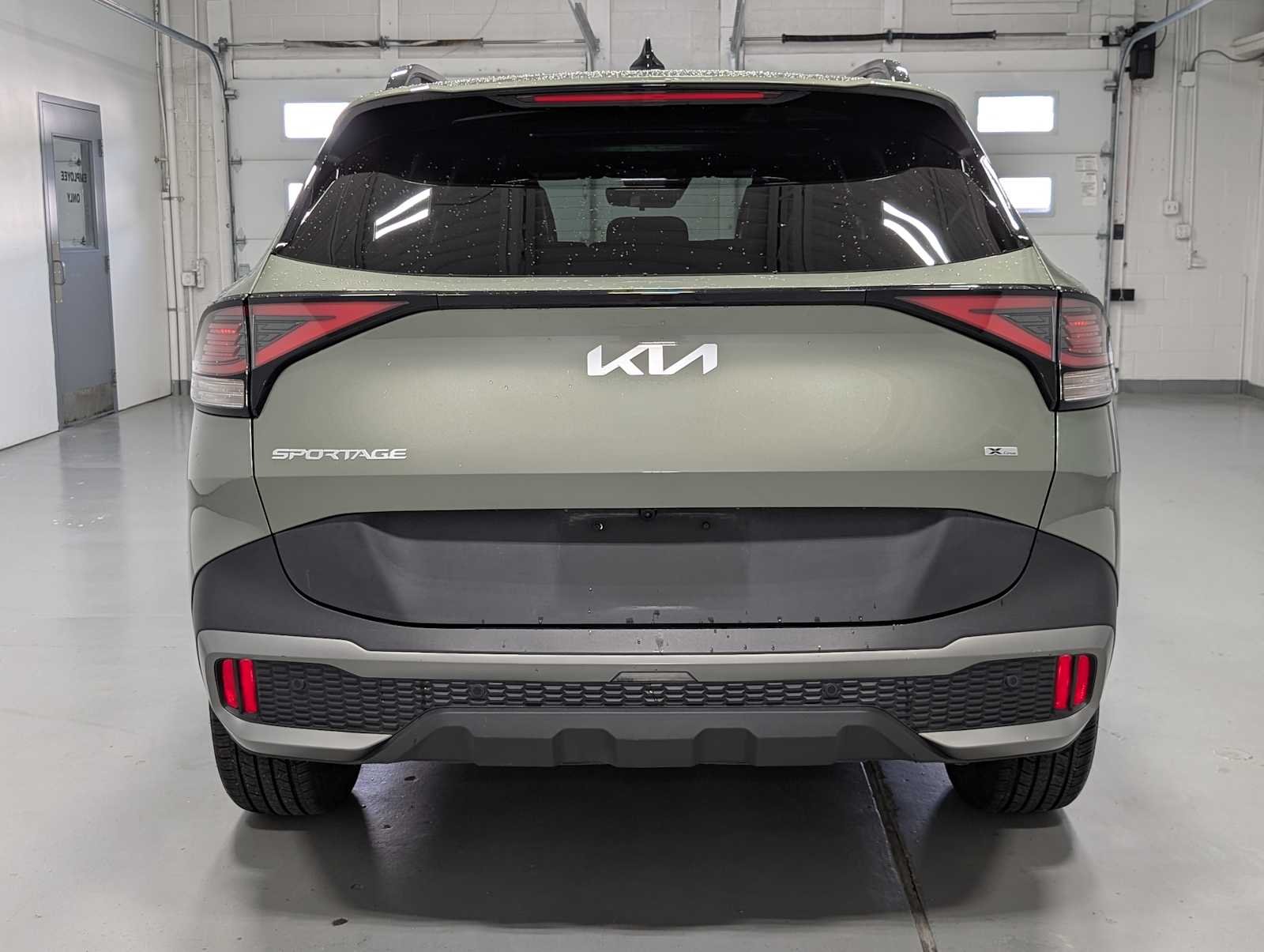Used 2024 Jungle Green Kia X-Line image 9