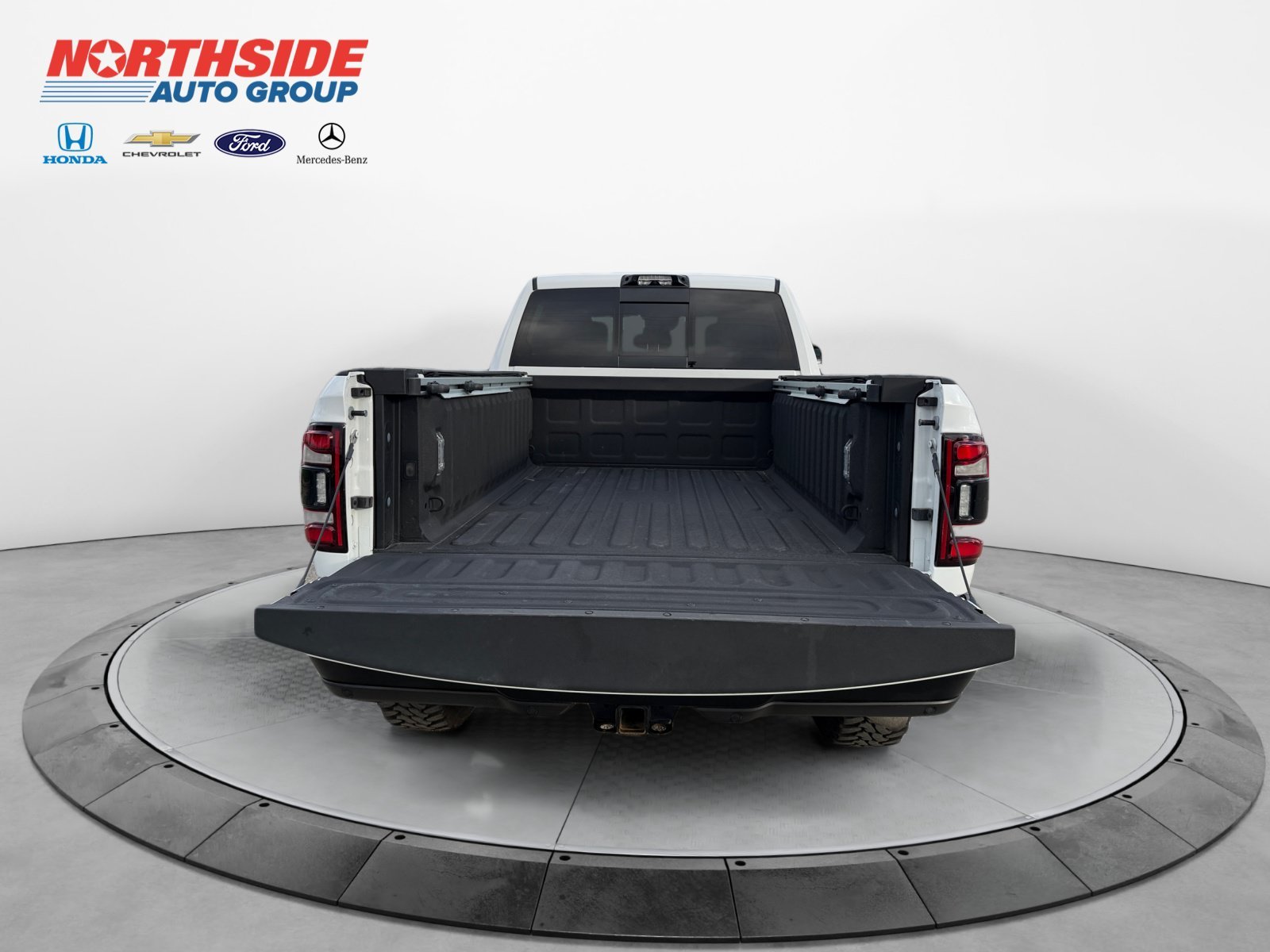 Used 2021 Bright White Clearcoat Ram Power Wagon image 19
