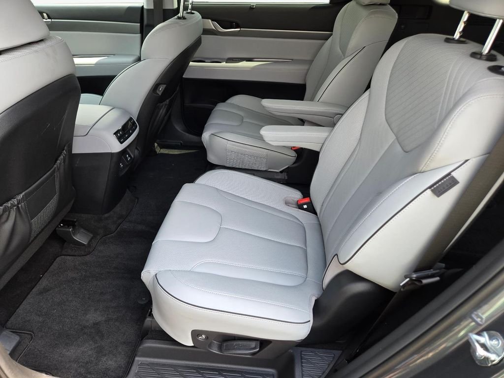 Certified Used 2025 Gray Hyundai SEL Premium image 18