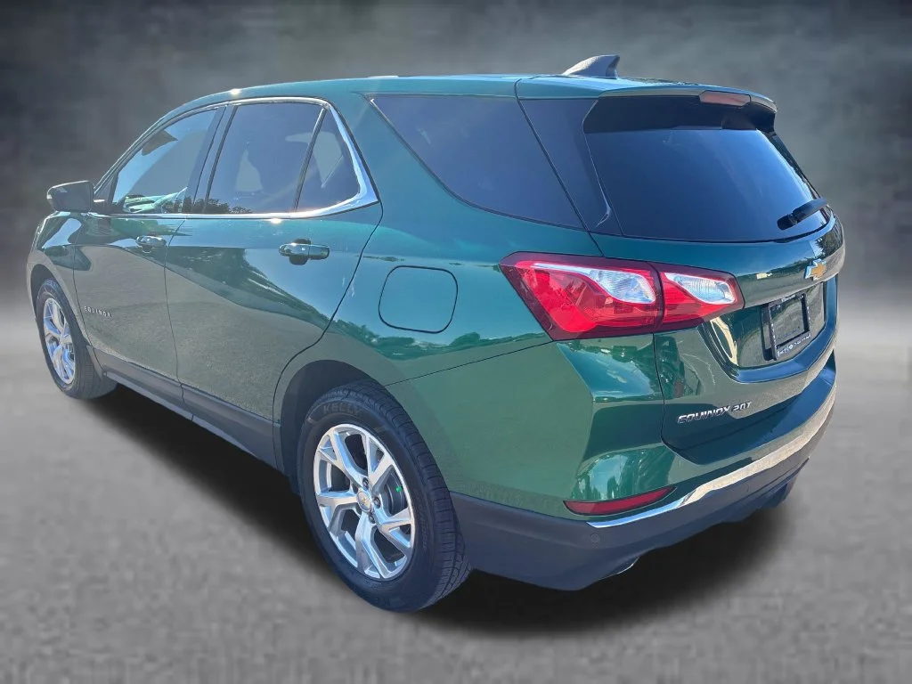 Used 2018 IVY METALLIC Chevrolet LT image 3