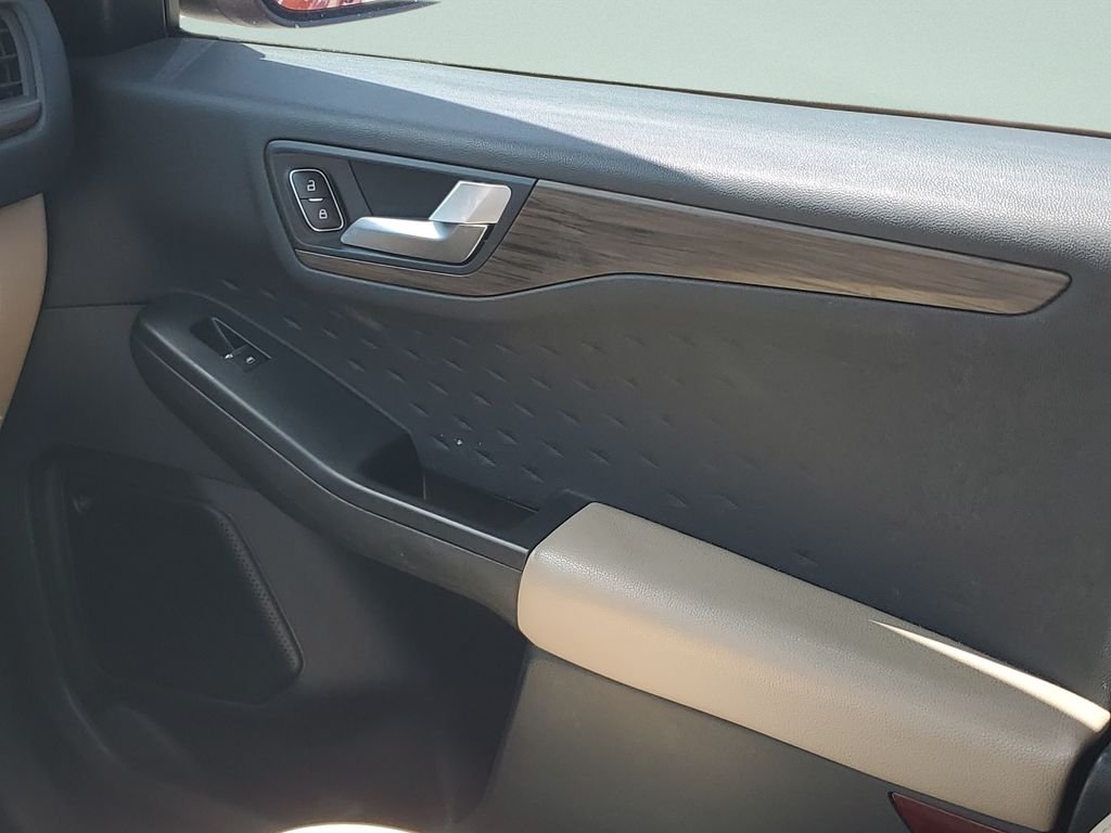 2020 Ford Escape Titanium - Photo 13