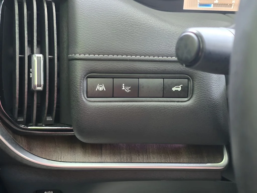 Used 2025 Gun Metallic Super Black Nissan Platinum Reserve image 27