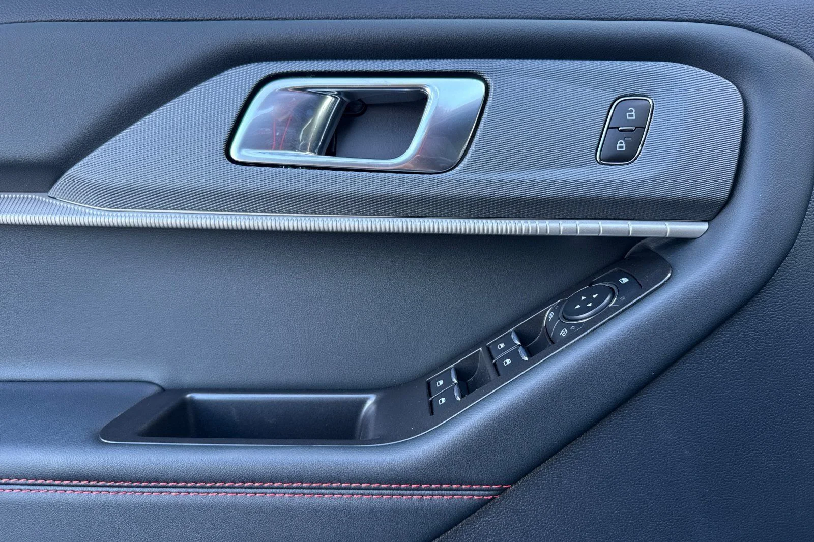 New 2026 Carbonized Gray Metallic Ford ST-Line image 11