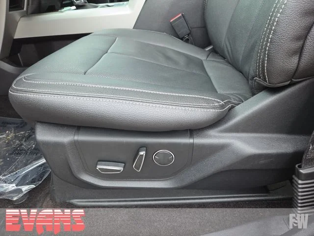 Used 2018 Gray Ford Lariat image 22