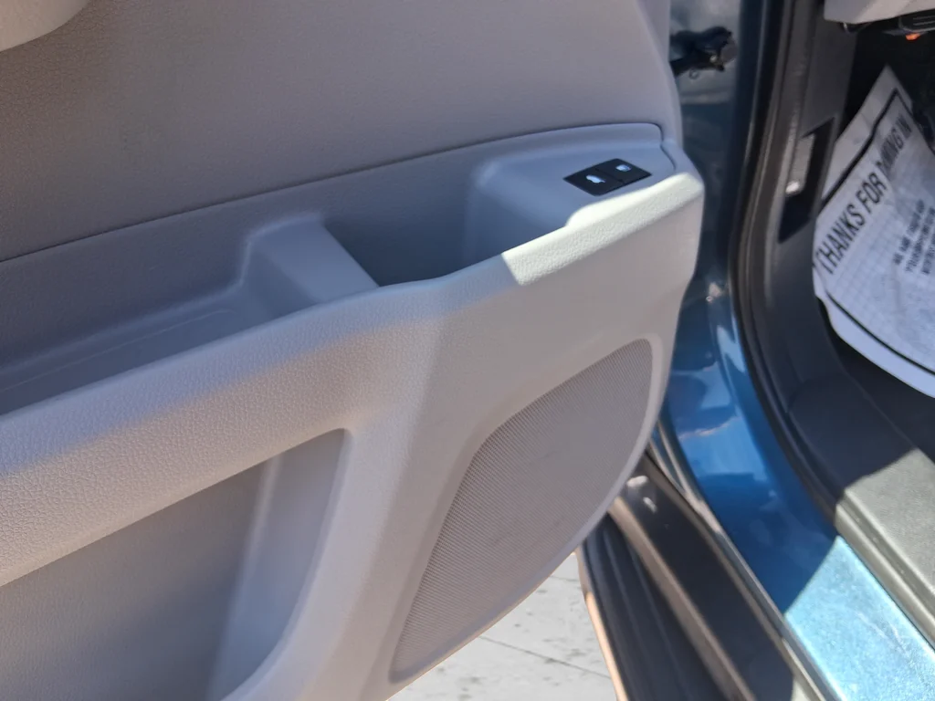 Used 2016 Blue Honda Elite image 30