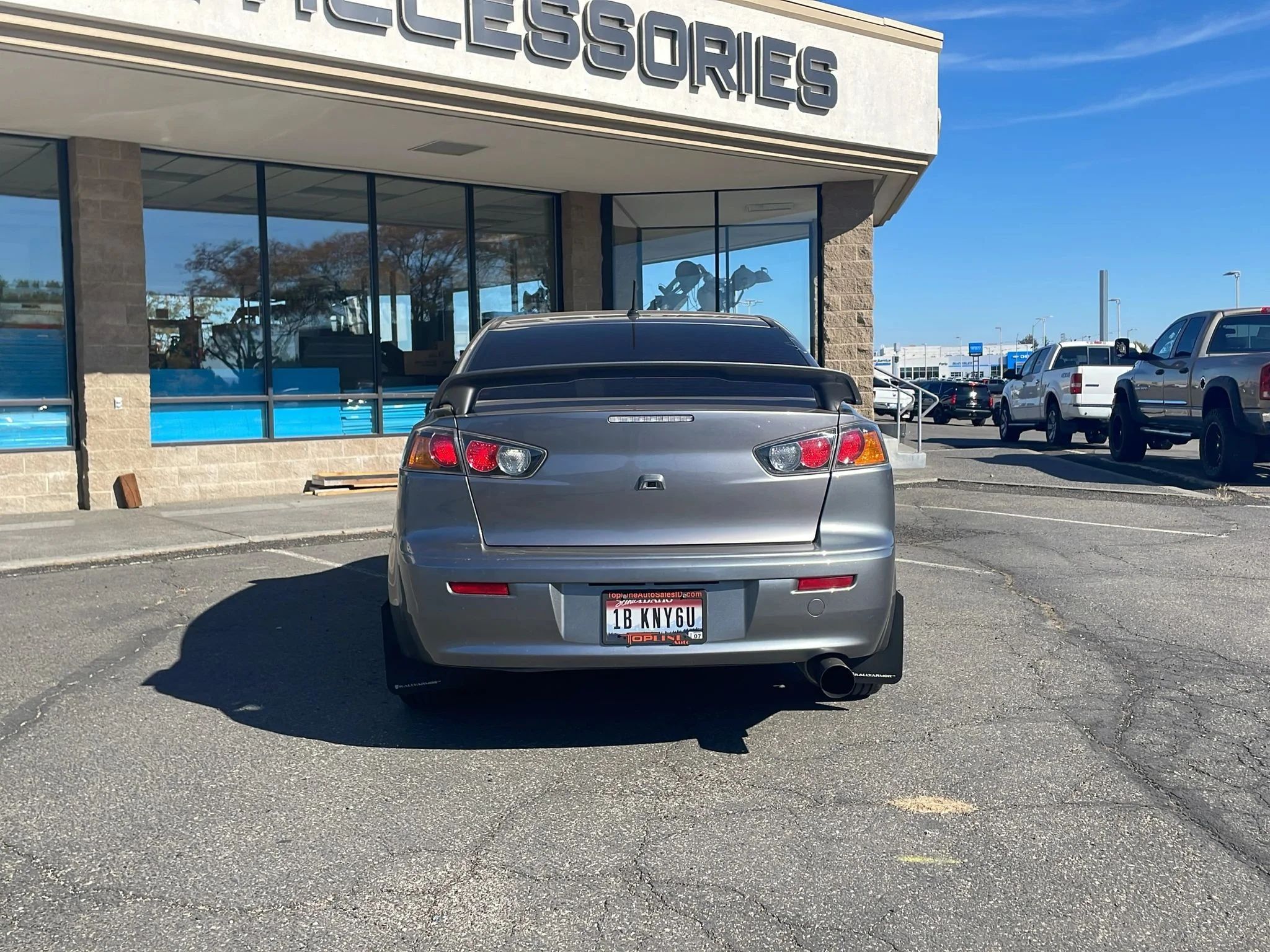 Used 2017 Mercury Gray Pearl Mitsubishi ES image 6