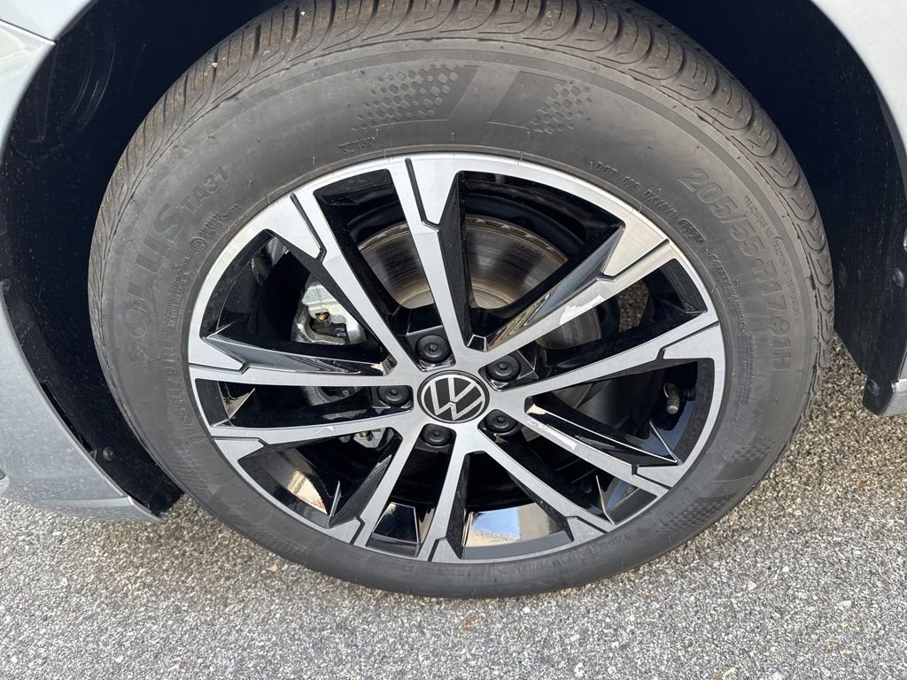 2025 Volkswagen Jetta Sport - Photo 8