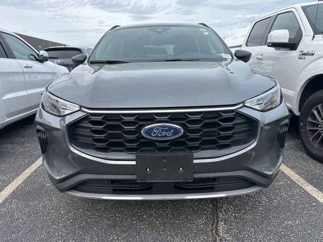 Used 2025 Gray Metallic Ford ST-Line image 2