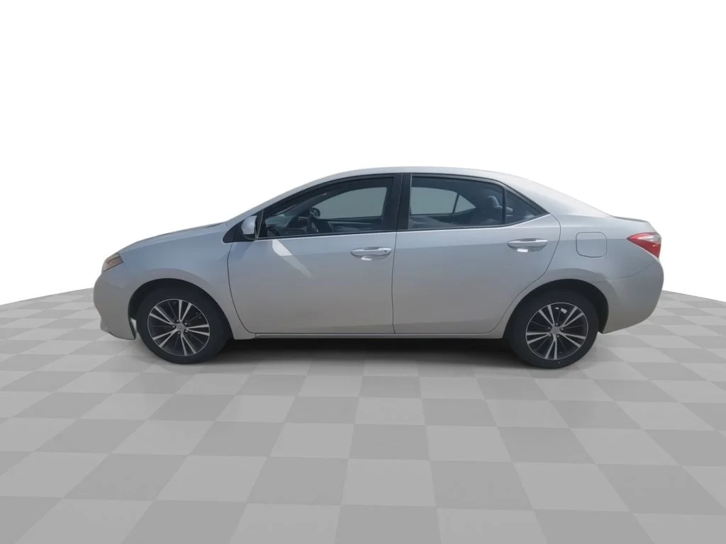 Used 2016 Silver Toyota LE Plus image 5