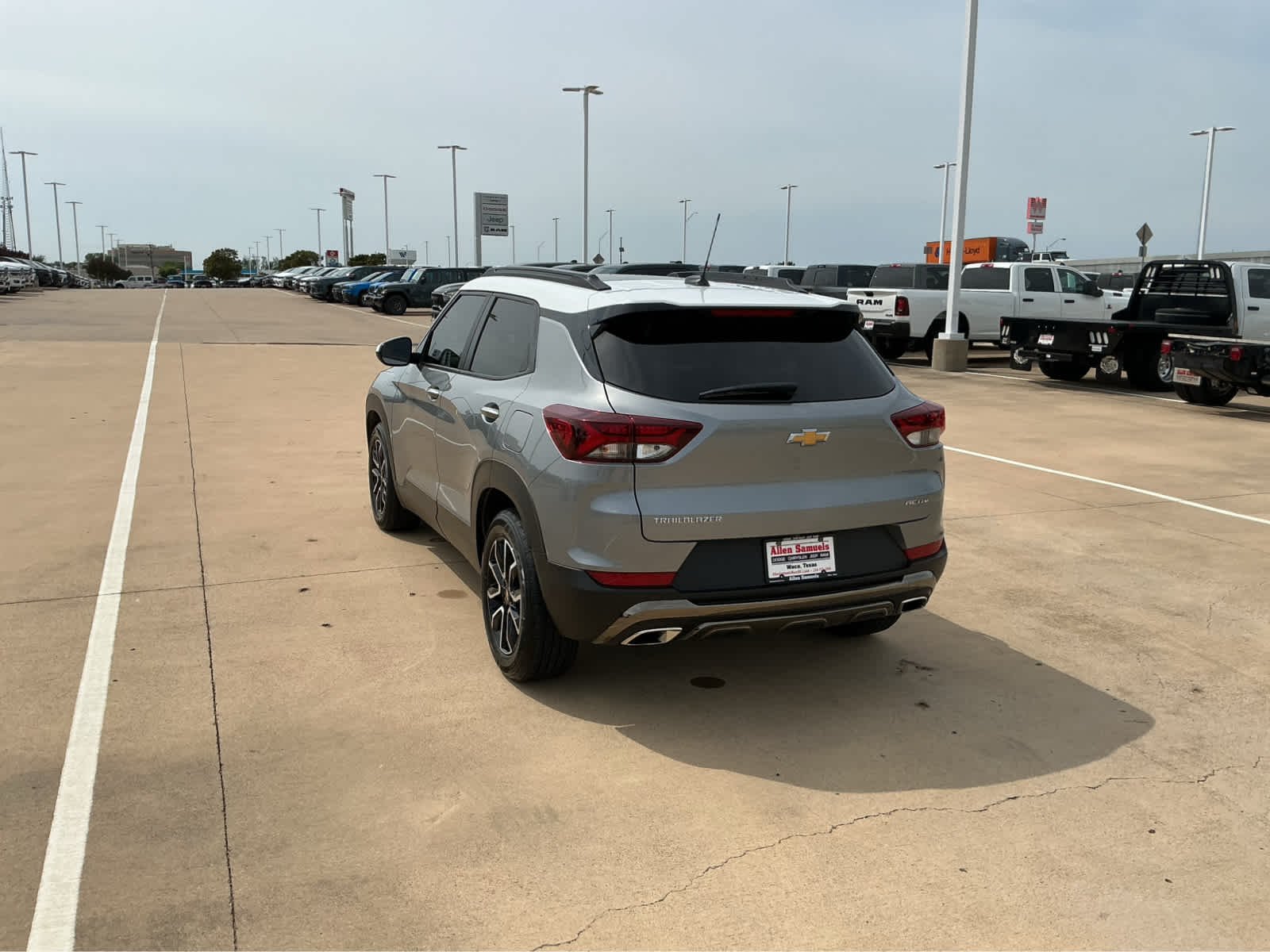 Used 2023 Sterling Gray Metallic Chevrolet ACTIV image 9