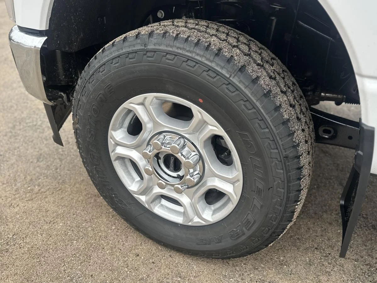 New 2026 White Ford XLT image 9