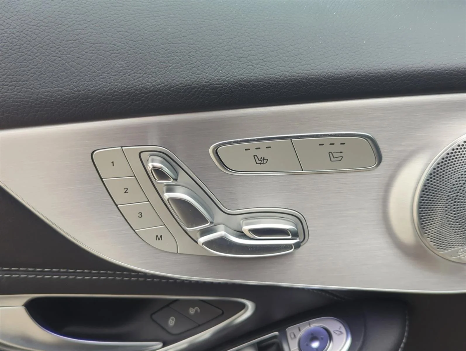 Used 2019 Mojave Silver Metallic Mercedes-Benz C 300 image 9