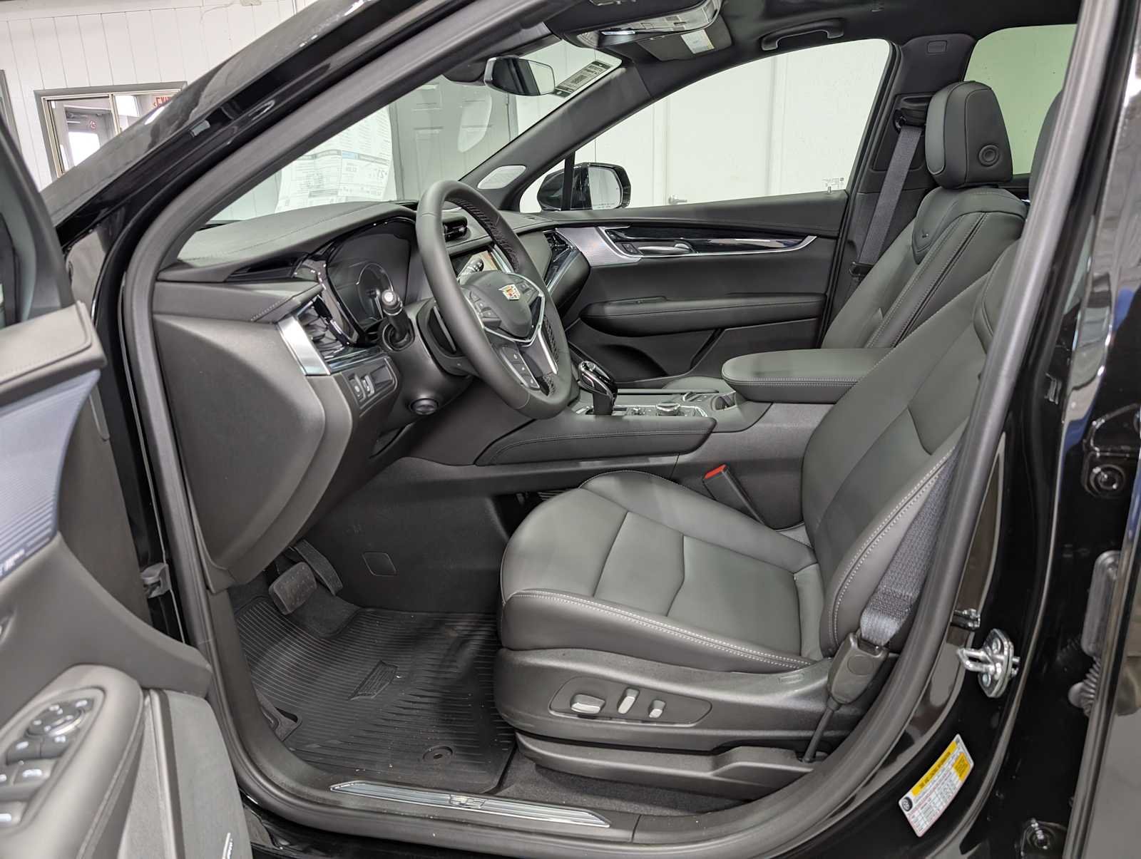 2025 Cadillac XT5 Premium Luxury photo 4