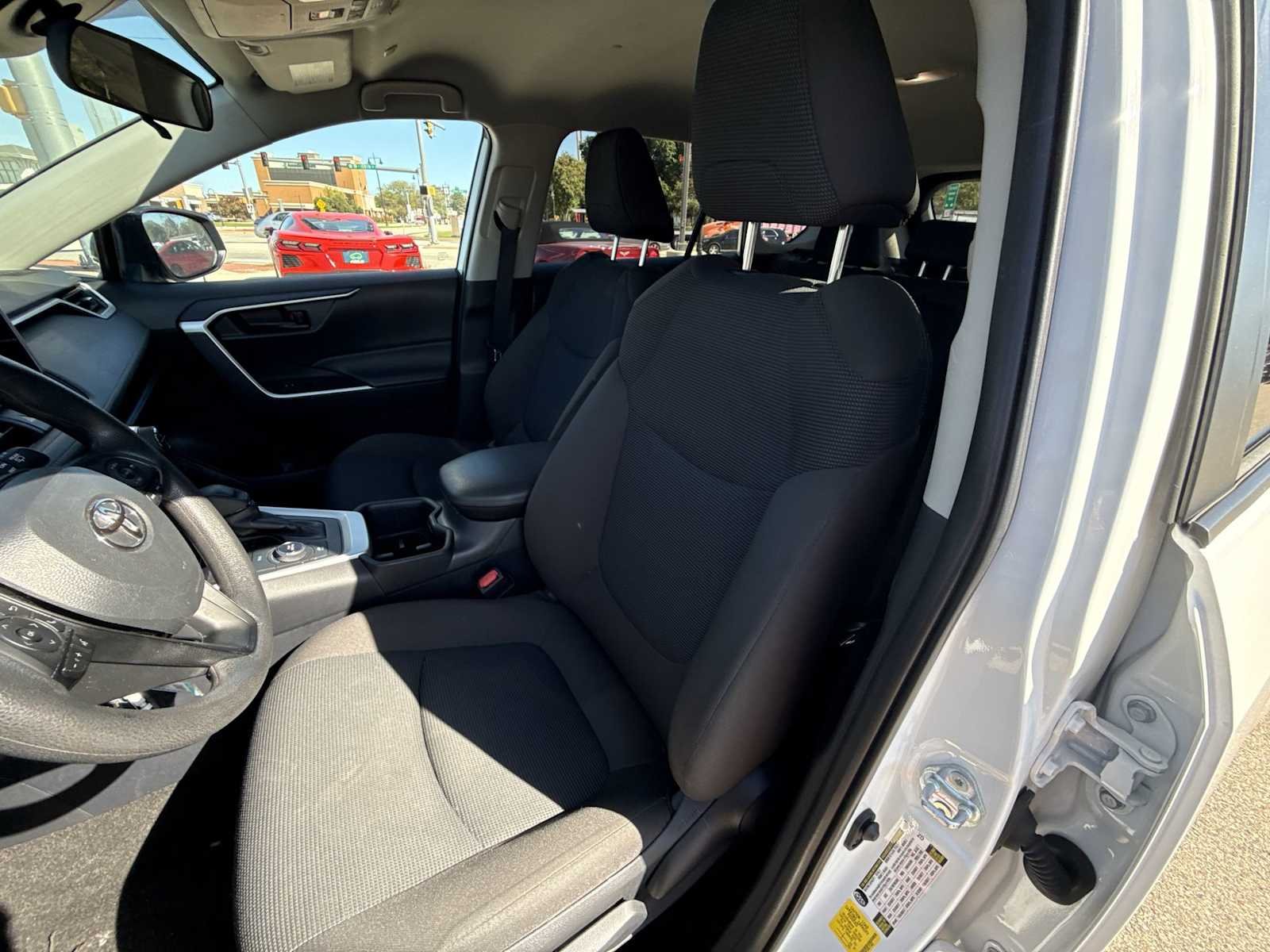 2025 Toyota RAV4 LE - Photo 17