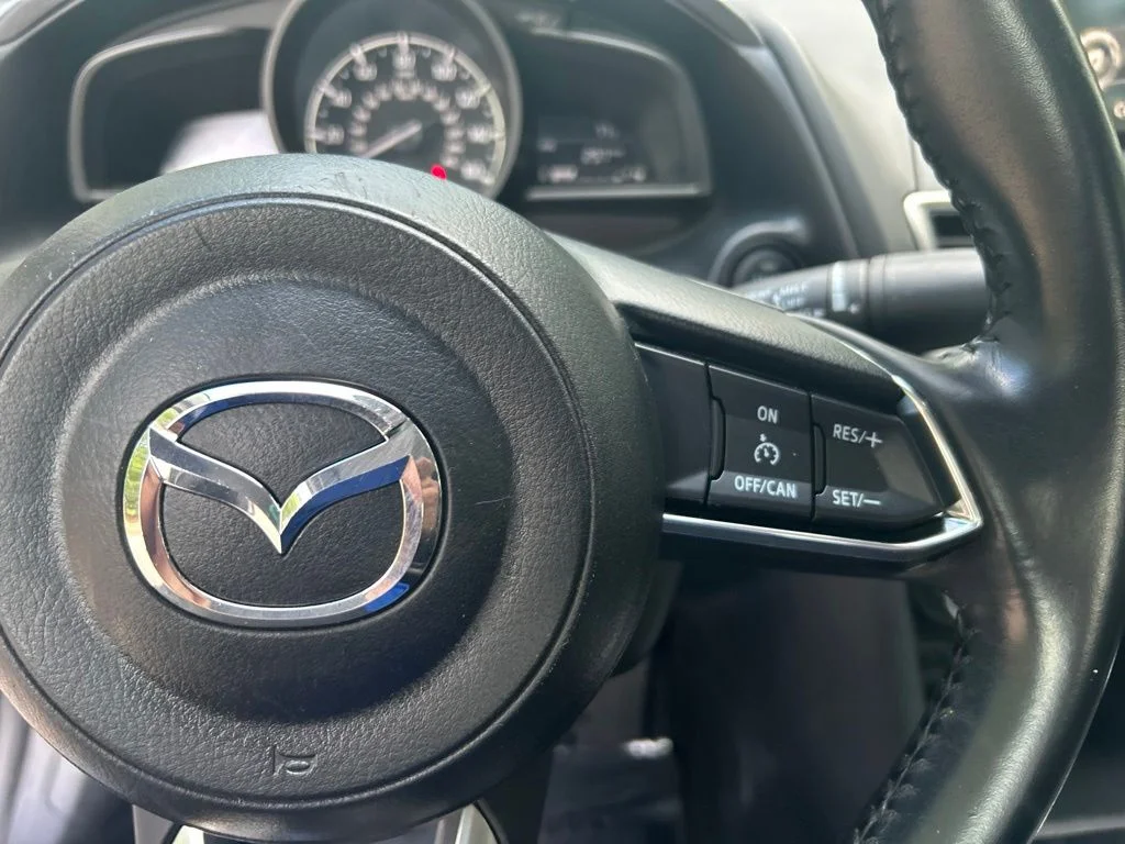 Used 2018 Silver Mazda Touring image 21